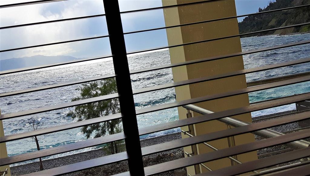 Villa Thalassa Paralia Sergoulas Exterior photo